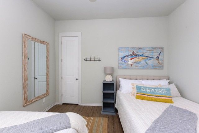 101 Boardwalk Ave, Rockport, TX 78382