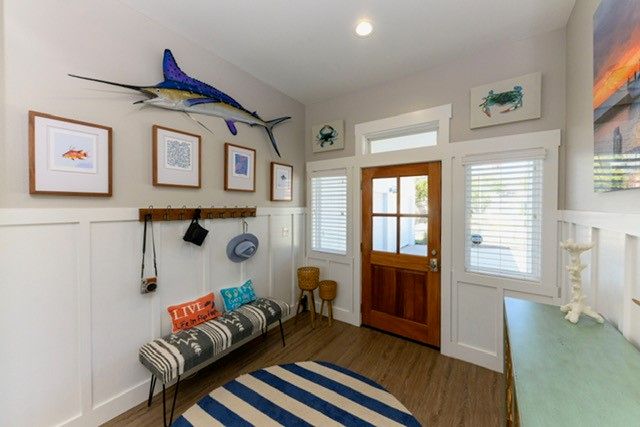 101 Boardwalk Ave, Rockport, TX 78382