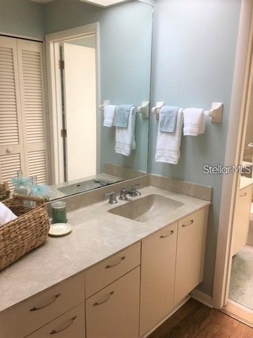 4562 KINGSMERE 41, Sarasota, FL 34235