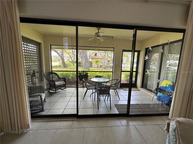 4562 KINGSMERE 41, Sarasota, FL 34235