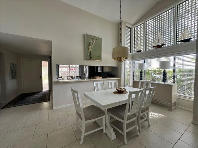 4562 KINGSMERE 41, Sarasota, FL 34235