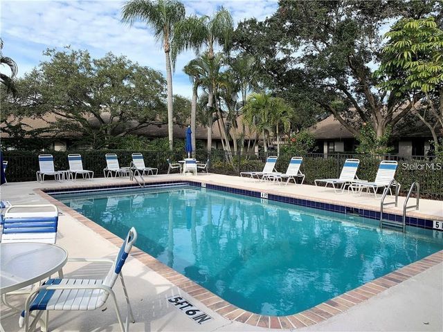 4562 KINGSMERE 41, Sarasota, FL 34235