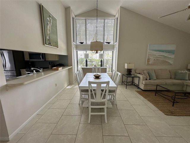 4562 KINGSMERE 41, Sarasota, FL 34235