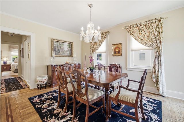 75 Wagg Avenue, Malverne, NY 11565