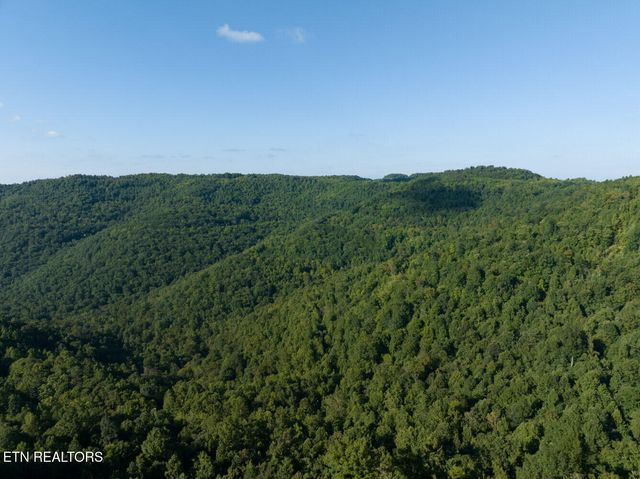 816 Sand Gap Rd, Pioneer, TN 37847