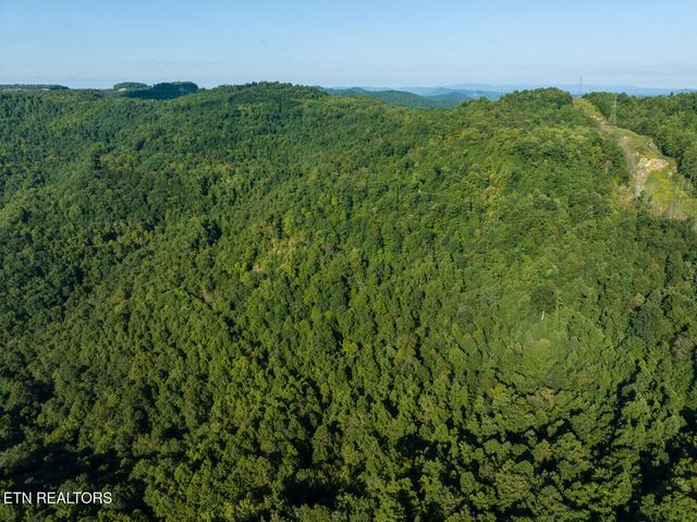816 Sand Gap Rd, Pioneer, TN 37847