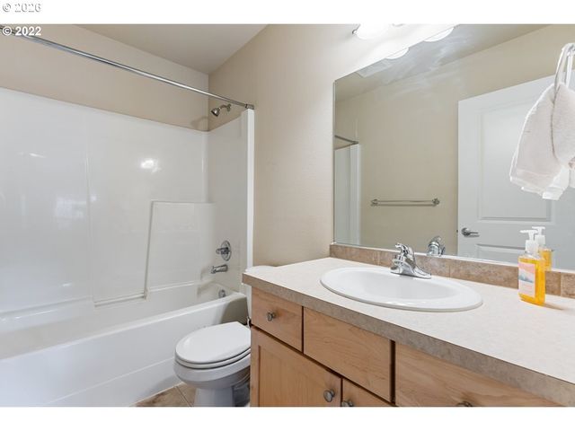 404 N X St, Washougal, WA 98671