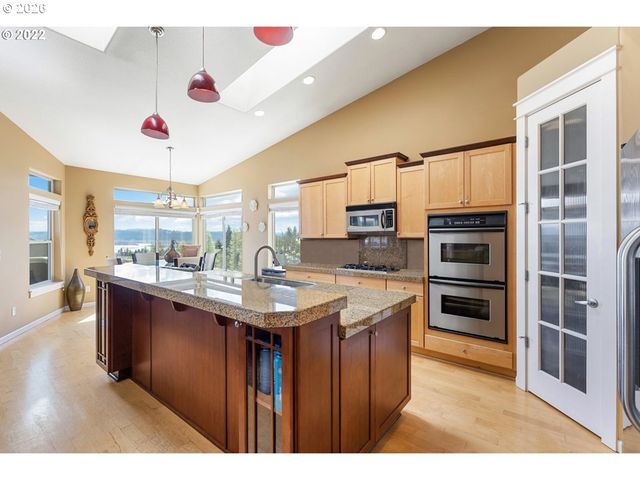 404 N X St, Washougal, WA 98671