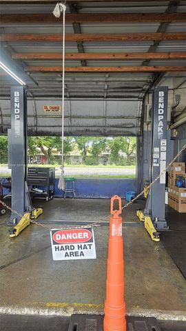 20400 S Dixie Highway, Cutler Bay, FL 33189