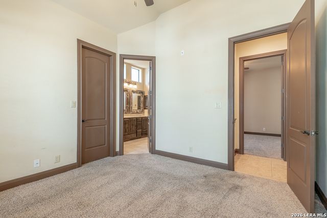 6 Rugby Ln, San Antonio, TX 78257