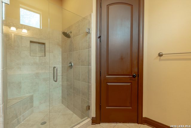 6 Rugby Ln, San Antonio, TX 78257