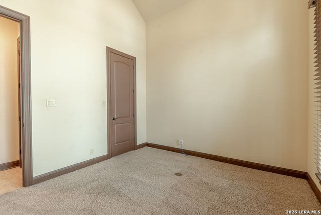 6 Rugby Ln, San Antonio, TX 78257