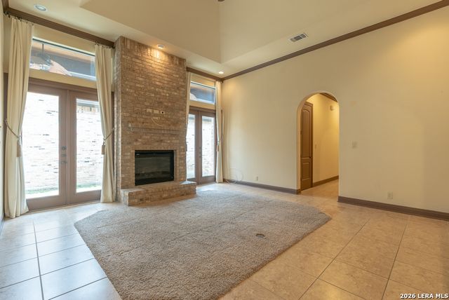 6 Rugby Ln, San Antonio, TX 78257