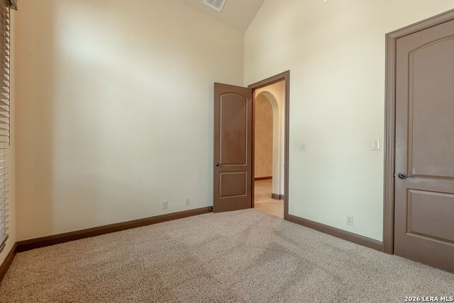 6 Rugby Ln, San Antonio, TX 78257