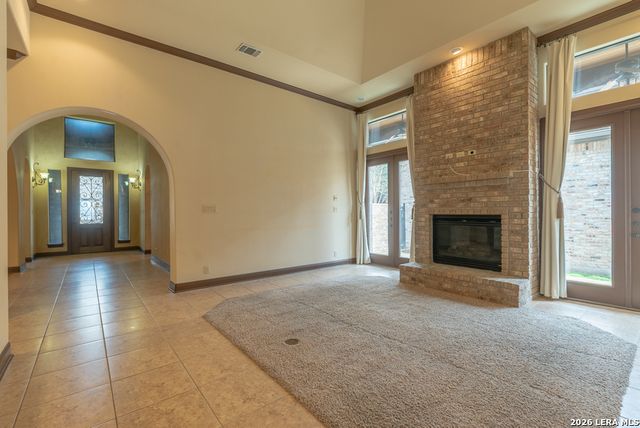 6 Rugby Ln, San Antonio, TX 78257