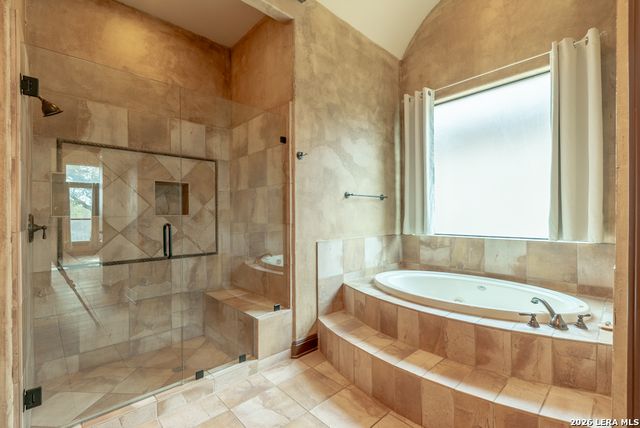 6 Rugby Ln, San Antonio, TX 78257