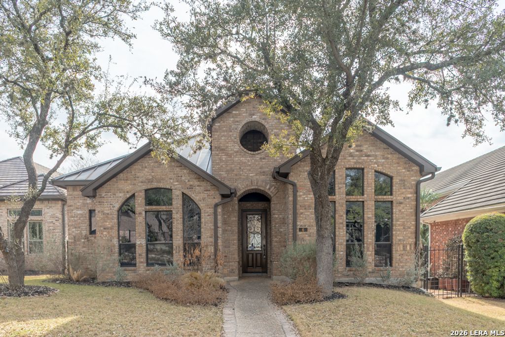 6 Rugby Ln, San Antonio, TX 78257