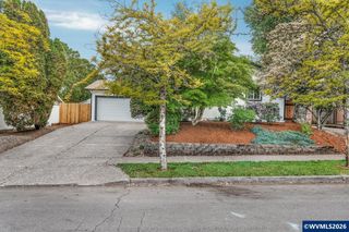 5465 Red Leaf Dr S, Salem, OR 97306
