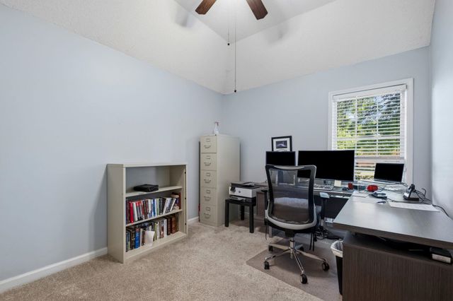 8710 OLD POST RD, Memphis, TN 38018