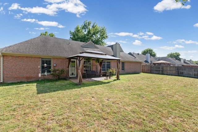 8710 OLD POST RD, Memphis, TN 38018
