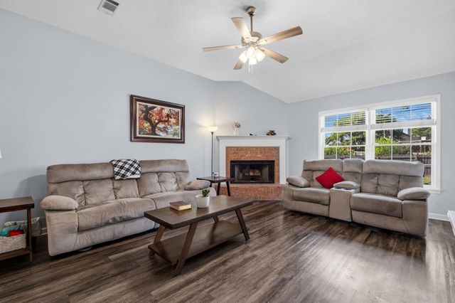 8710 OLD POST RD, Memphis, TN 38018