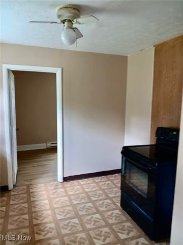 1039 Emerson Avenue, Parkersburg, WV 26104