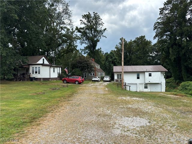 1039 Emerson Avenue, Parkersburg, WV 26104