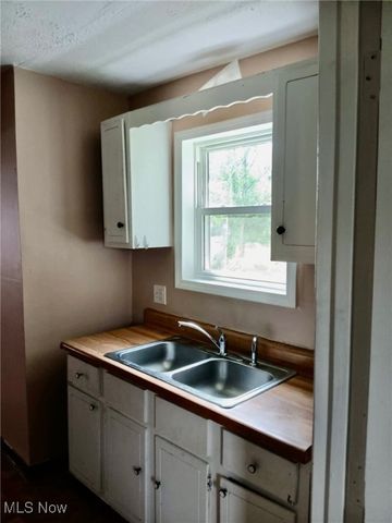 1039 Emerson Avenue, Parkersburg, WV 26104