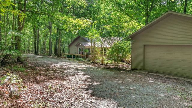 1637 Clifftops Ave, Monteagle, TN 37356