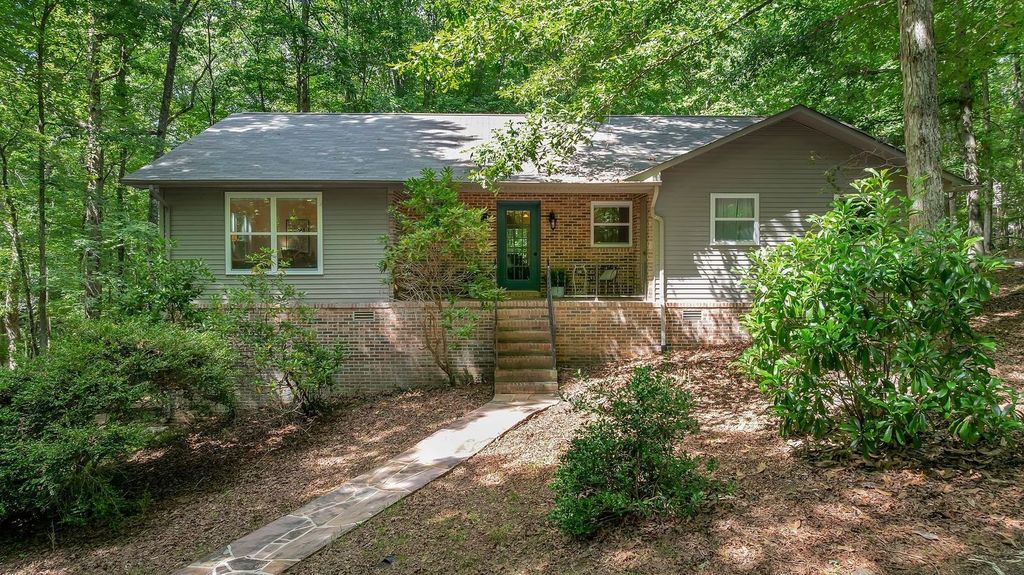 1637 Clifftops Ave, Monteagle, TN 37356