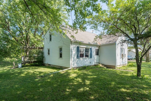 22082 State Highway 60, Madison Lake, MN 56063