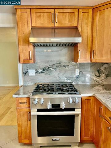 3151 La Playa Ct, Lafayette, CA 94549