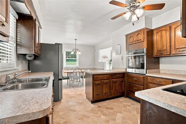 1367 Cherry Lane, Uniontown, OH 44685