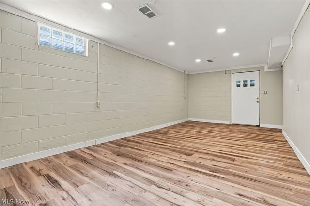 1367 Cherry Lane, Uniontown, OH 44685