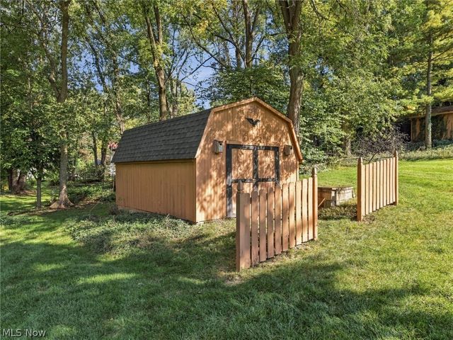 1367 Cherry Lane, Uniontown, OH 44685