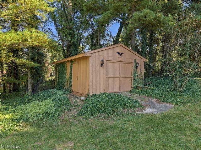1367 Cherry Lane, Uniontown, OH 44685