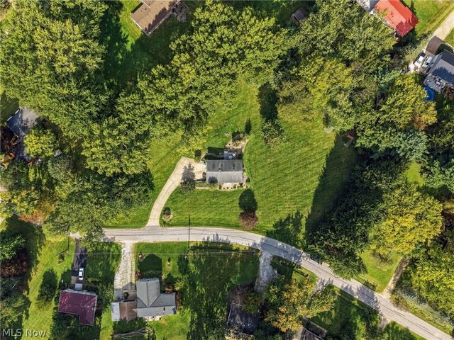 1367 Cherry Lane, Uniontown, OH 44685