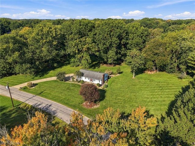 1367 Cherry Lane, Uniontown, OH 44685
