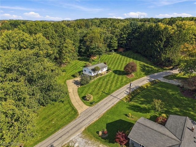 1367 Cherry Lane, Uniontown, OH 44685