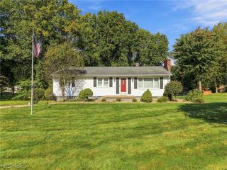 1367 Cherry Lane, Uniontown, OH 44685