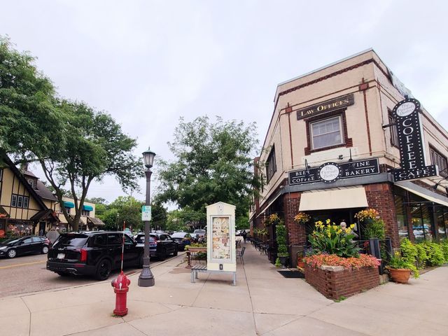 2420 Como Avenue, Saint Paul, MN 55108