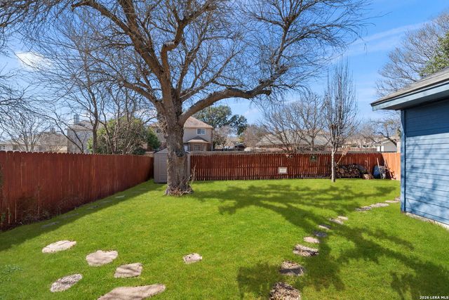 11011 Forest Crown, Live Oak, TX 78233