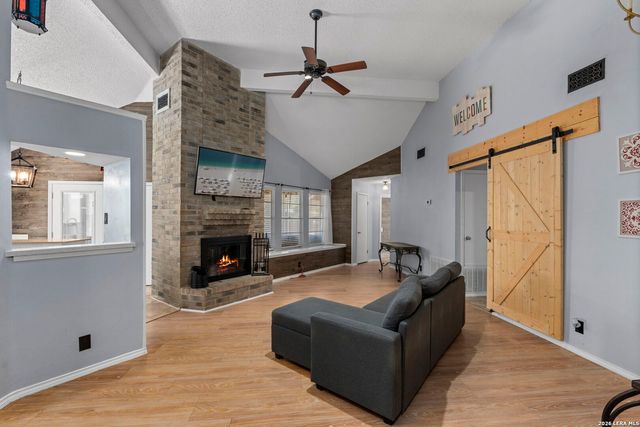 11011 Forest Crown, Live Oak, TX 78233