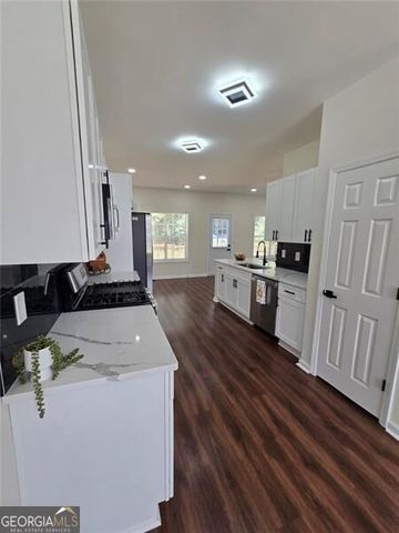 1744 Shirburn Circle, Riverdale, GA 30296