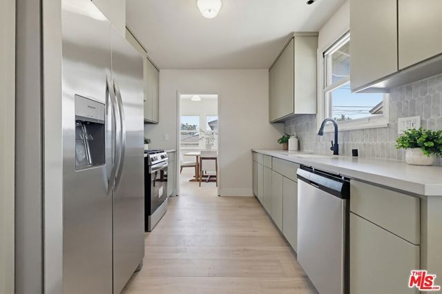 10519 S 3rd Avenue, Inglewood, CA 90303