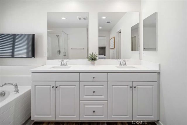 45025 43rd West, Lancaster, CA 93536