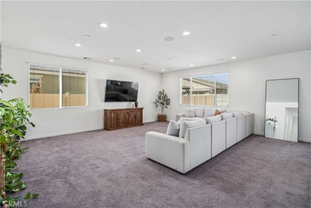 45025 43rd West, Lancaster, CA 93536