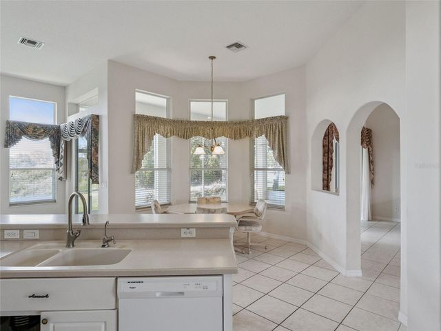 21606 KING HENRY AVENUE, Leesburg, FL 34748