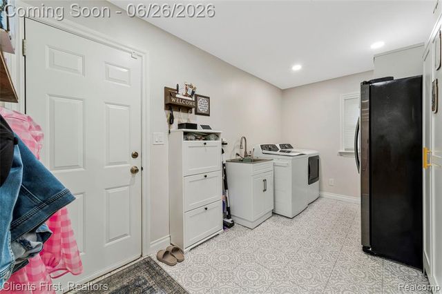 11879 Amherst Court, Plymouth, MI 48170