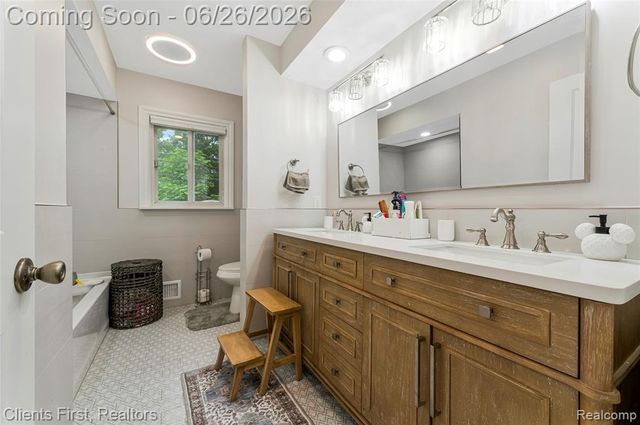 11879 Amherst Court, Plymouth, MI 48170